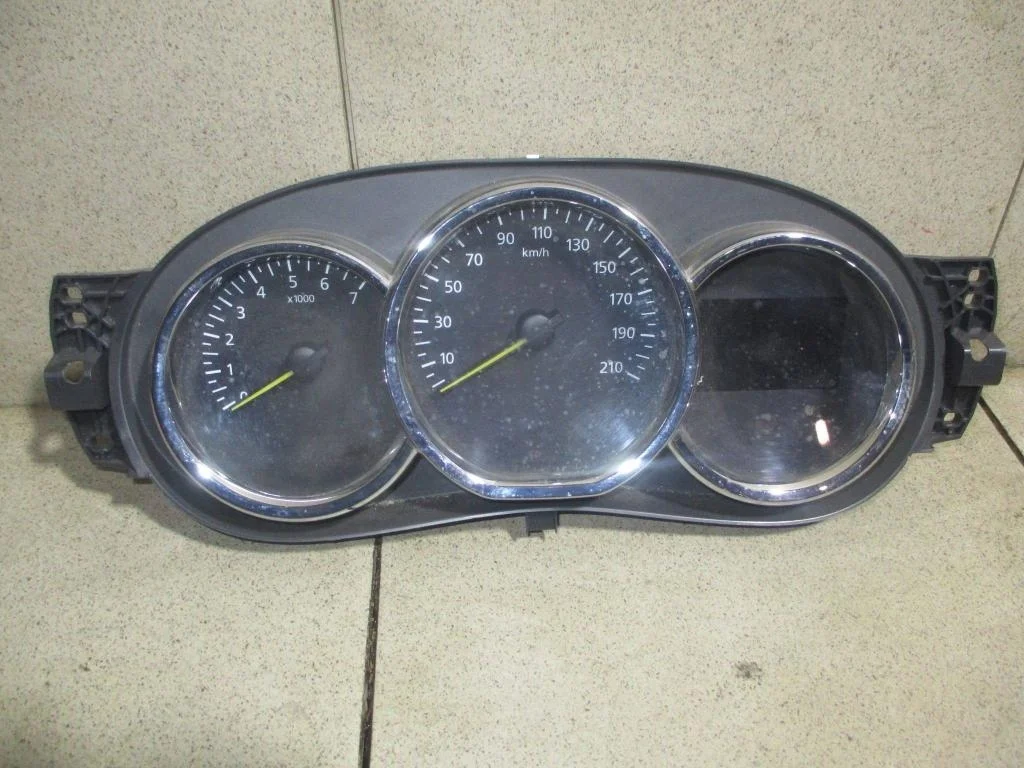 Панель приборов Renault Logan 2 L52