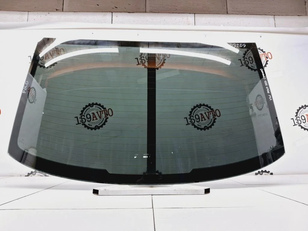 Стекло заднее Volkswagen Polo 5