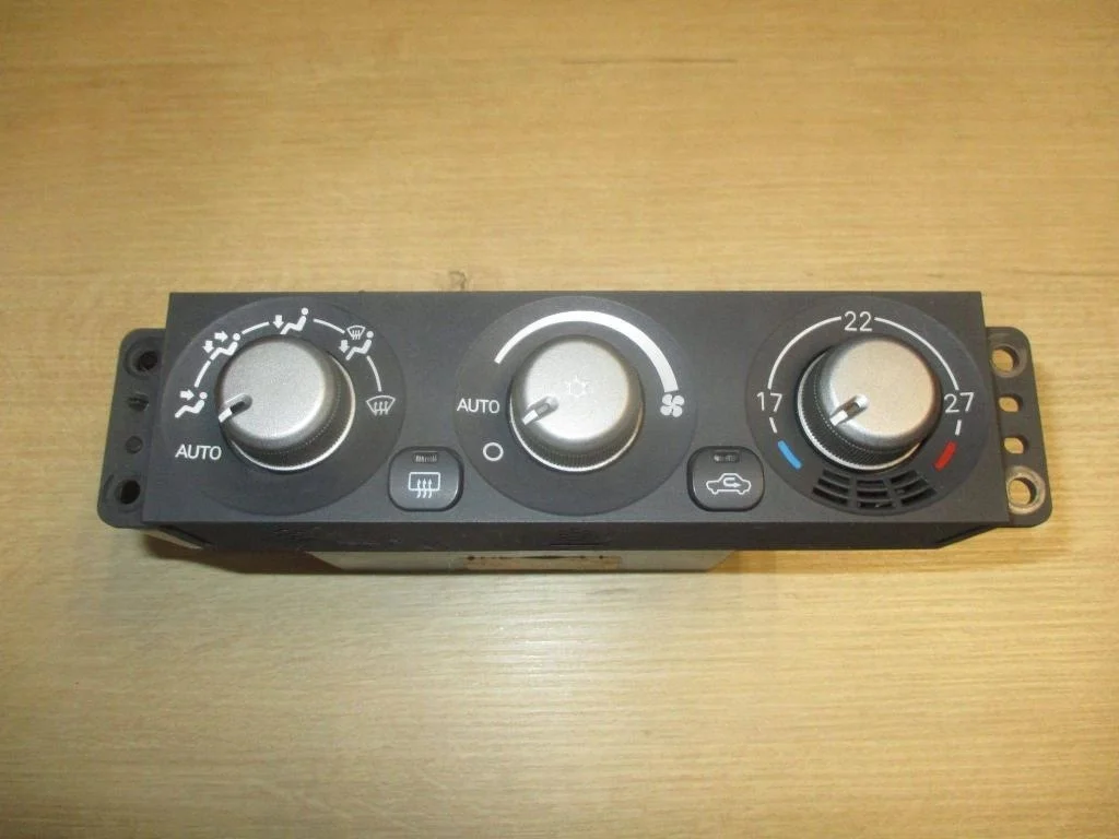 Блок управления климатической установкой Mitsubishi Lancer 9 CS