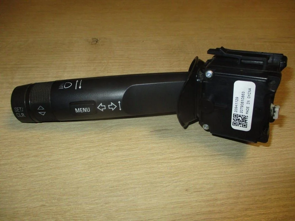 Переключатель поворотов подрулевой Opel Zafira 2012 C