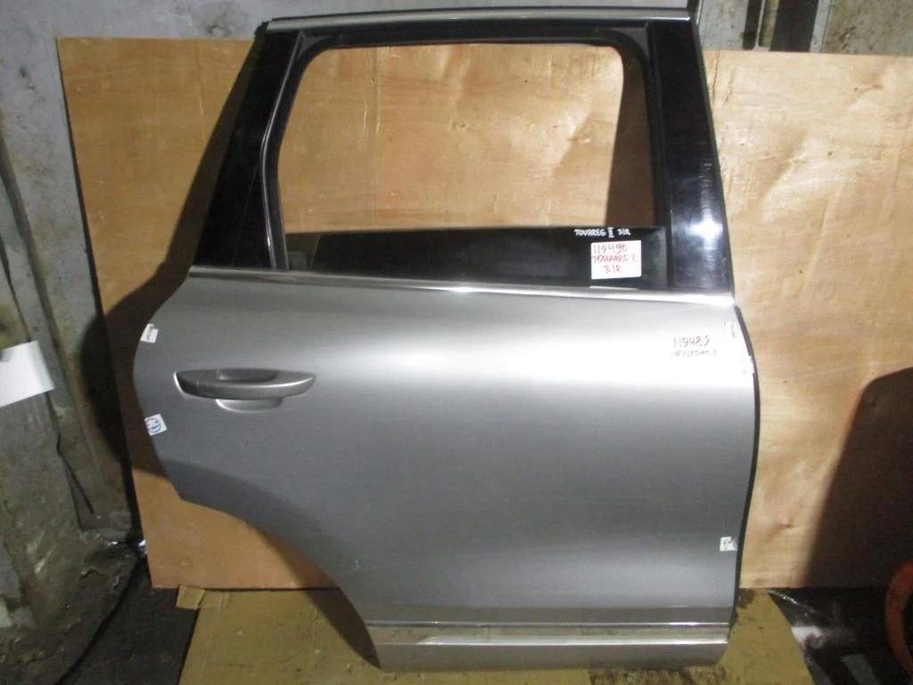 Дверь задняя правая Volkswagen Touareg 2 2016 FL, NF