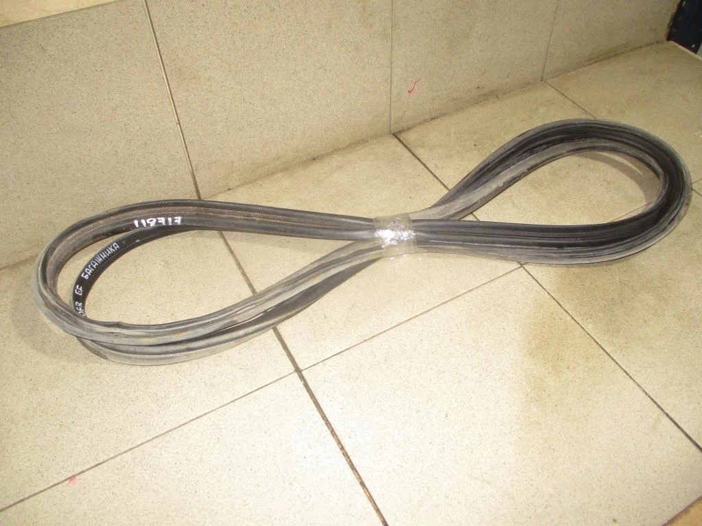 Уплотнитель багажника Mitsubishi Outlander 3 2015 GF