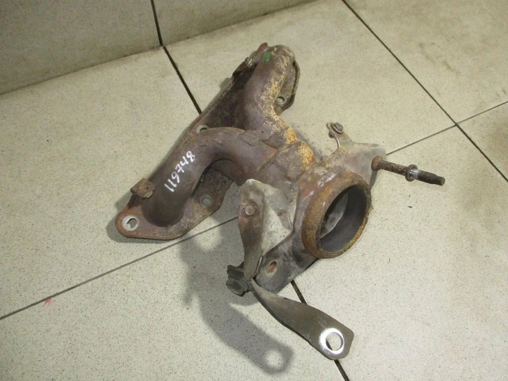 Коллектор выпускной Nissan Juke F15