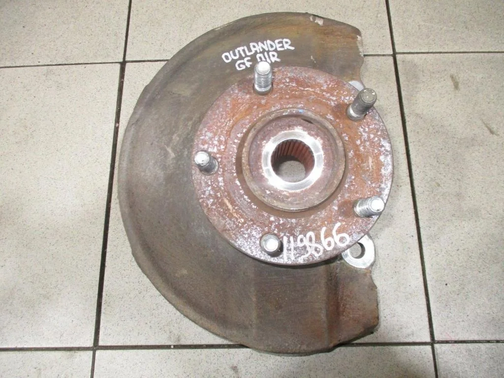 Кулак поворотный передний правый Mitsubishi Outlander 2 2007 CW