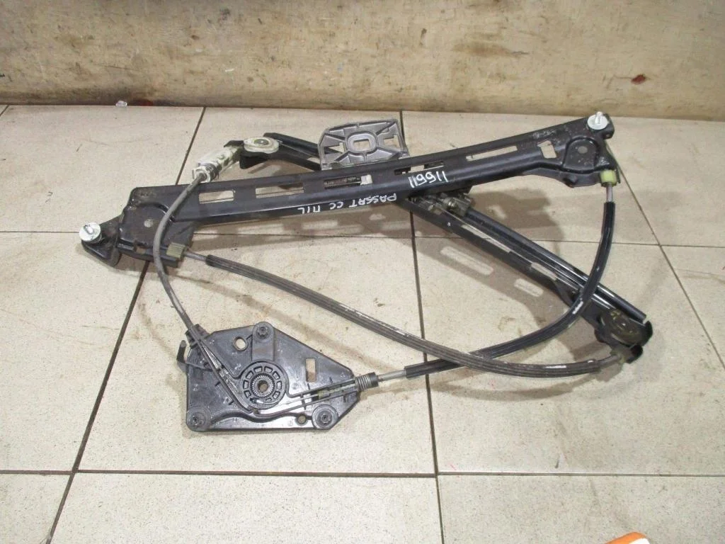 Стеклоподъемник передний левый Volkswagen Passat CC 2012