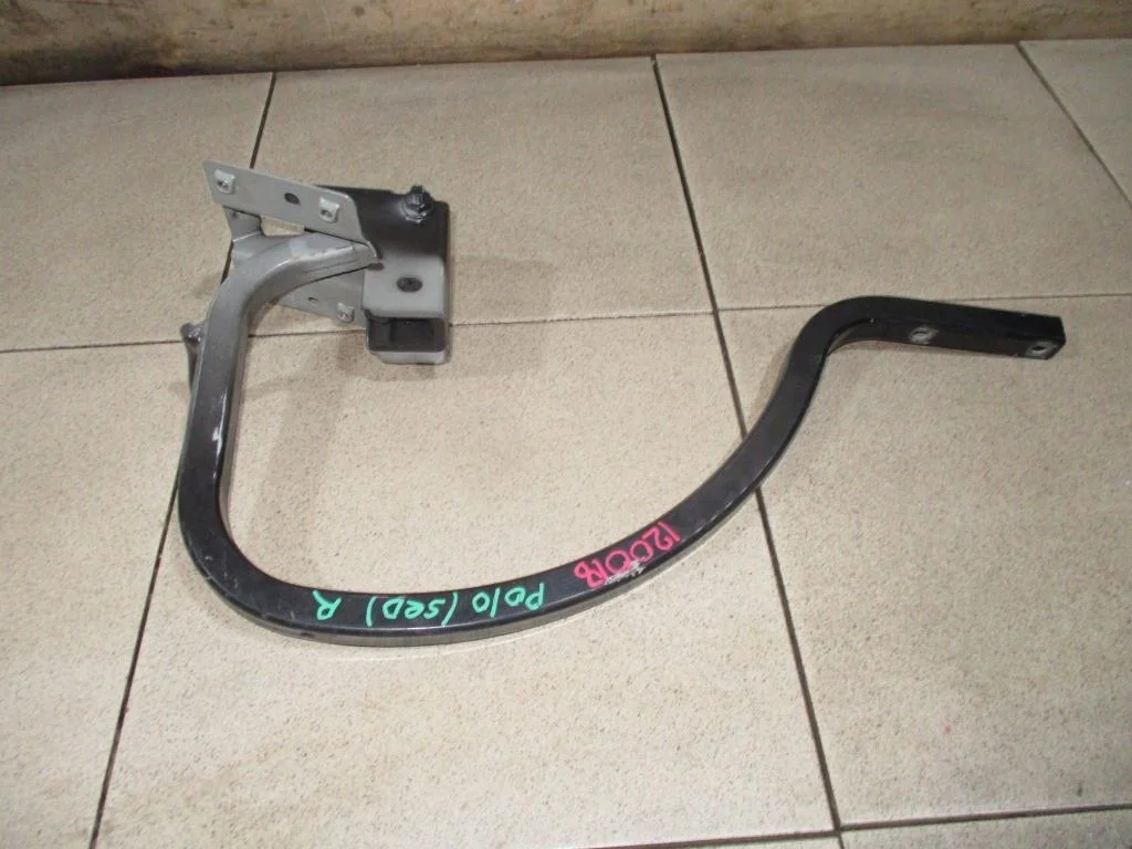 Петля крышки багажника Volkswagen Polo 5