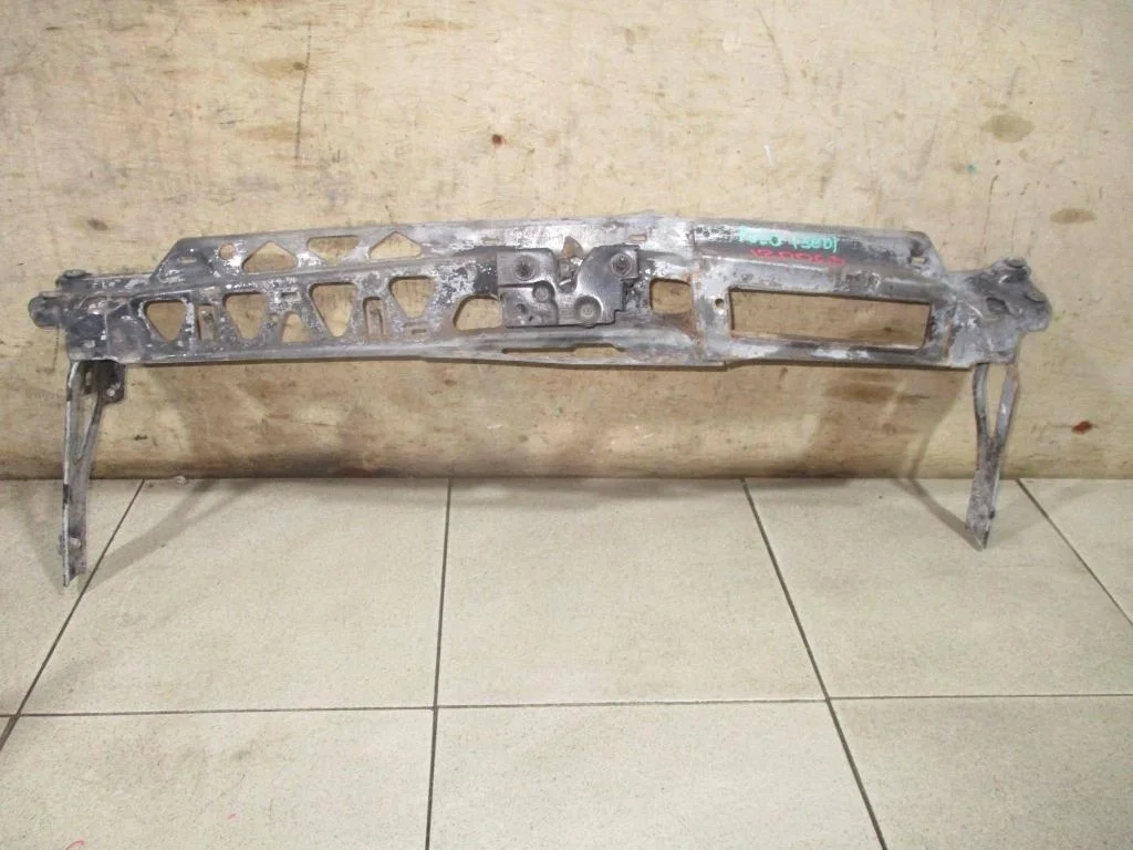 Панель передняя Volkswagen Polo 5