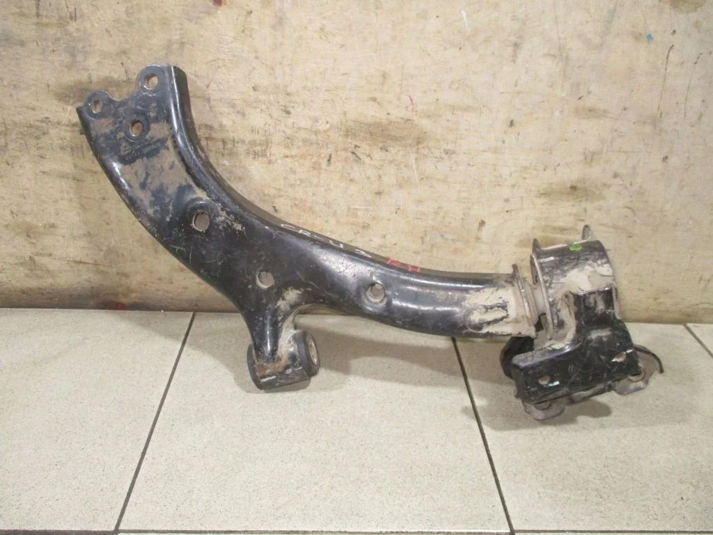 Рычаг передний левый Honda CR-V 3 RE