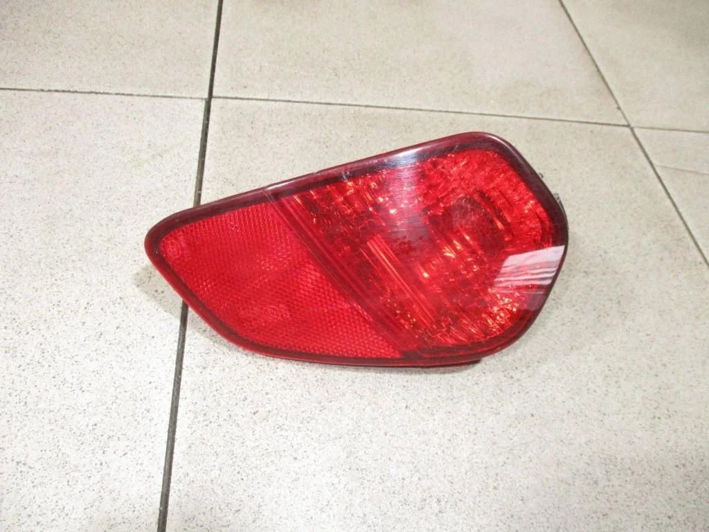 Фонарь задний в бампер левый Mitsubishi Outlander 3 2015 GF