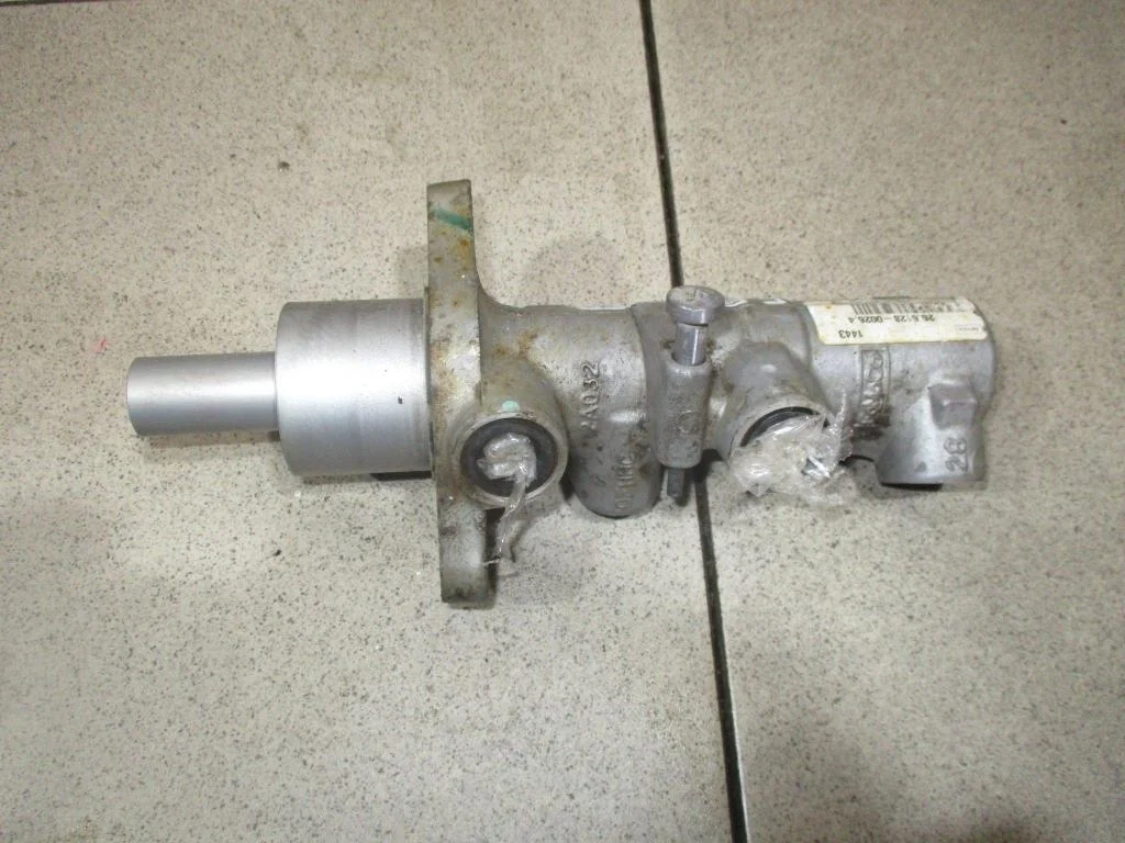 Цилиндр тормозной главный Ford Explorer U502