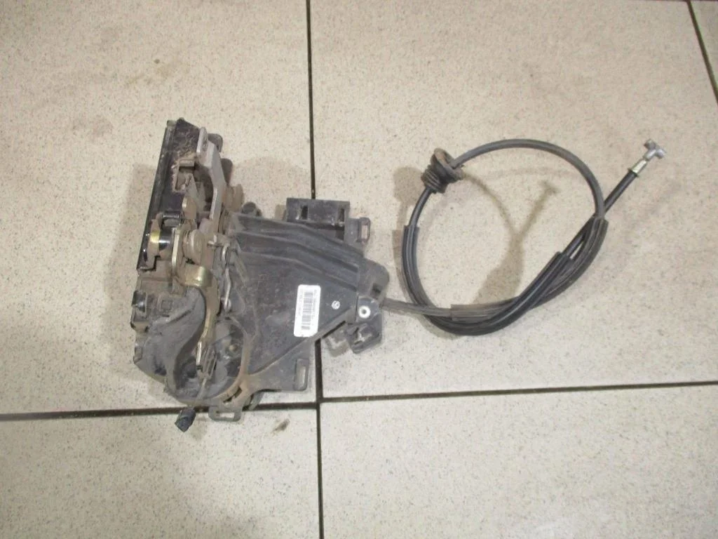 Замок двери задней левой Skoda Fabia 1 6Y