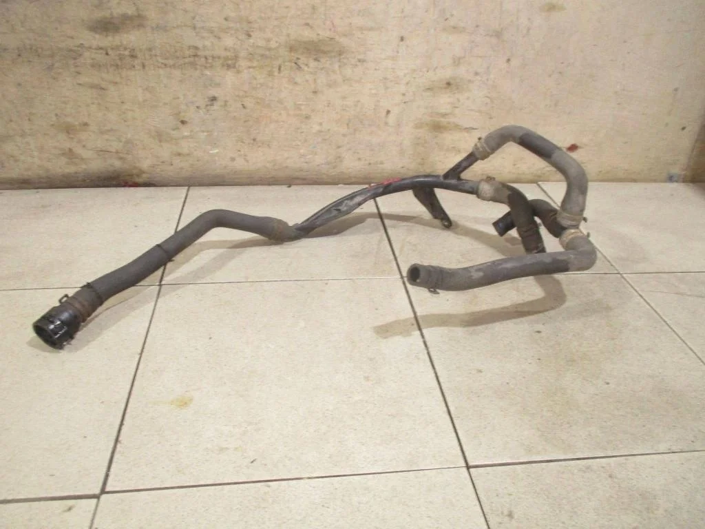 Патрубок радиатора Volkswagen Jetta 2011 A6