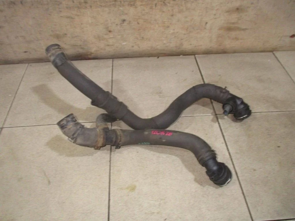 Патрубок радиатора Volkswagen Jetta 2011 A6