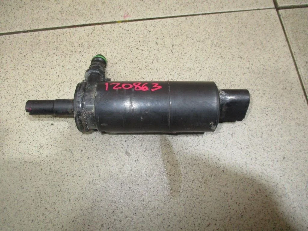 Насос омывателя фар Volkswagen Jetta A6