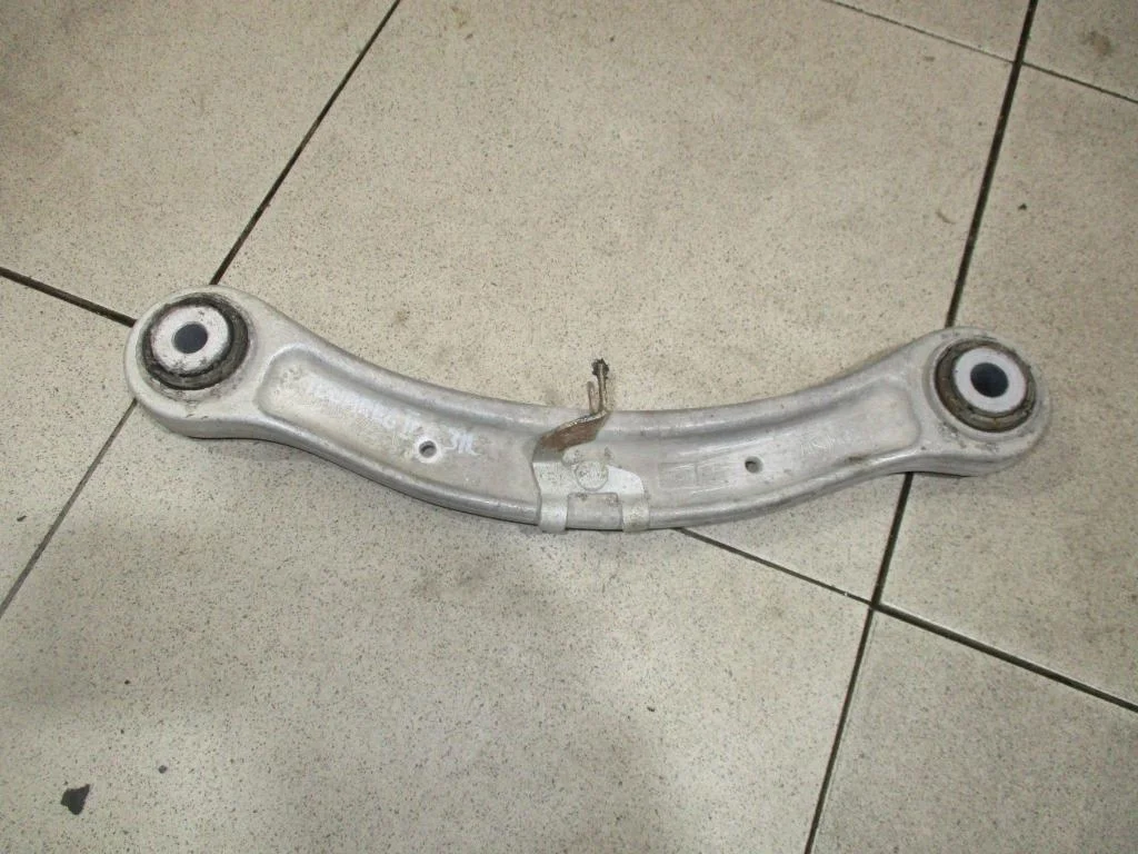 Рычаг задний верхний Volkswagen Touareg 2 2016 FL, NF