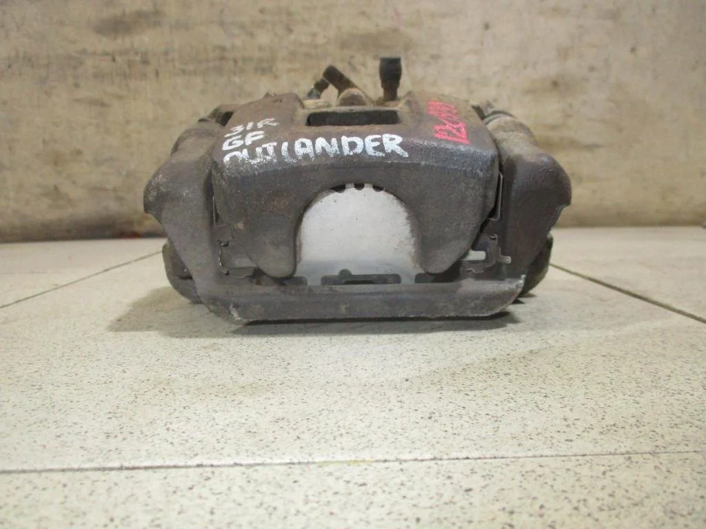 Суппорт задний правый Mitsubishi Outlander 3 2015 GF