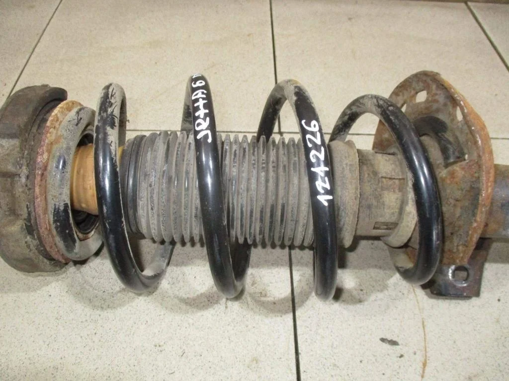 Пружина передняя Volkswagen Jetta 2011 A6