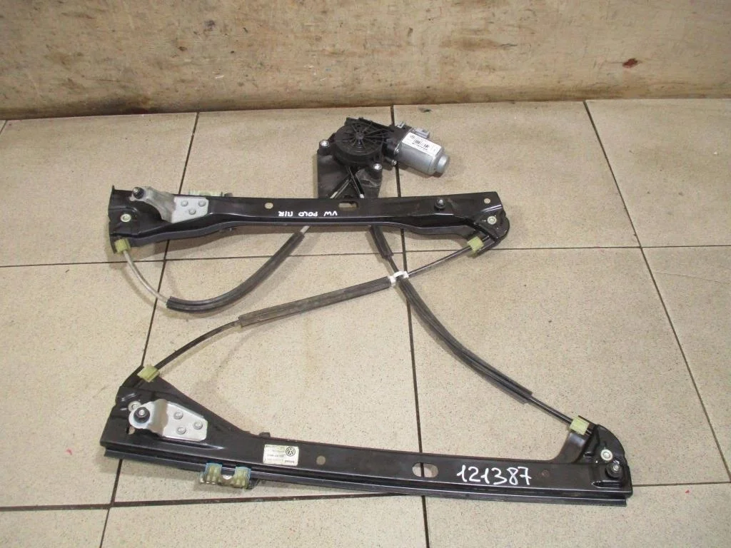 Стеклоподъемник передний правый Volkswagen Polo 5