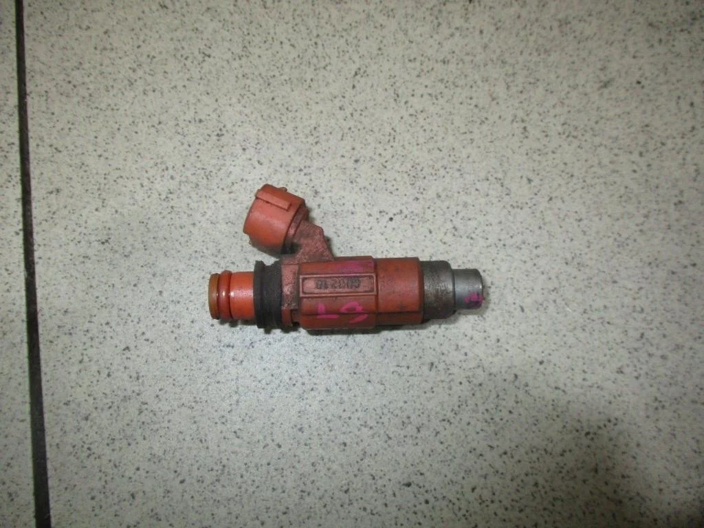 Форсунка топливная Mitsubishi Lancer 9 CS