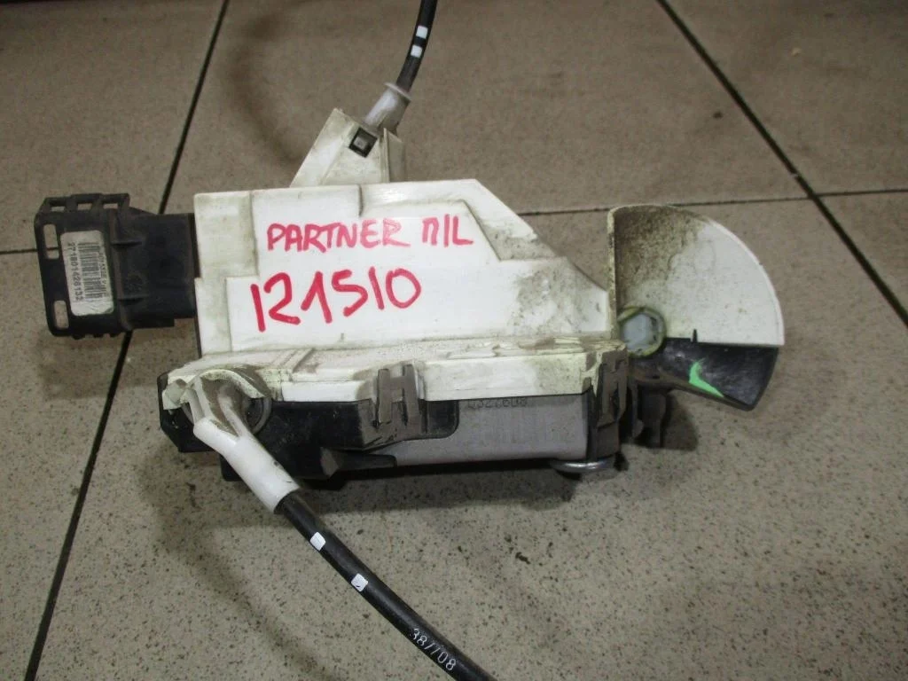 Замок двери передней левой Peugeot Partner Tepee B9