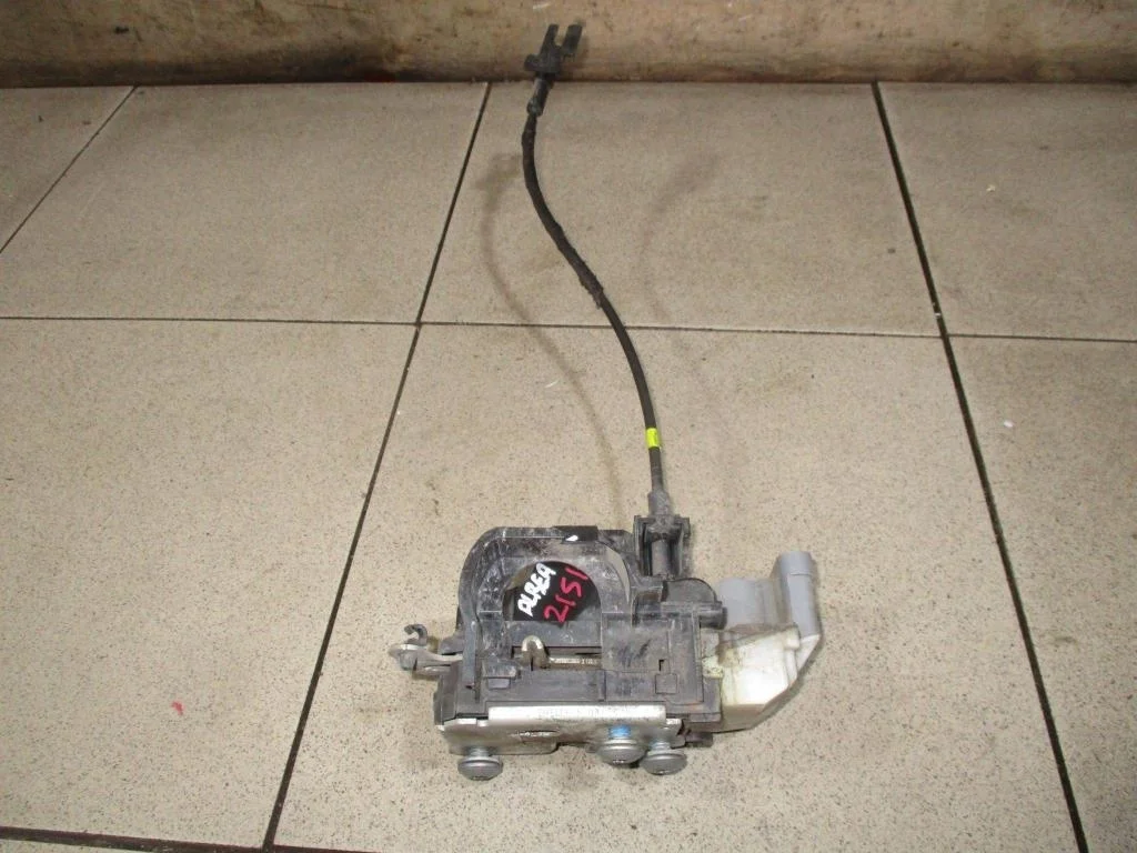 Замок двери передней правой Fiat Albea 178