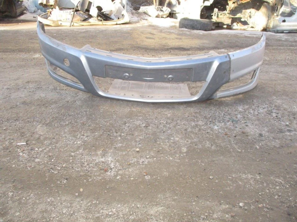 Бампер передний Opel Astra H