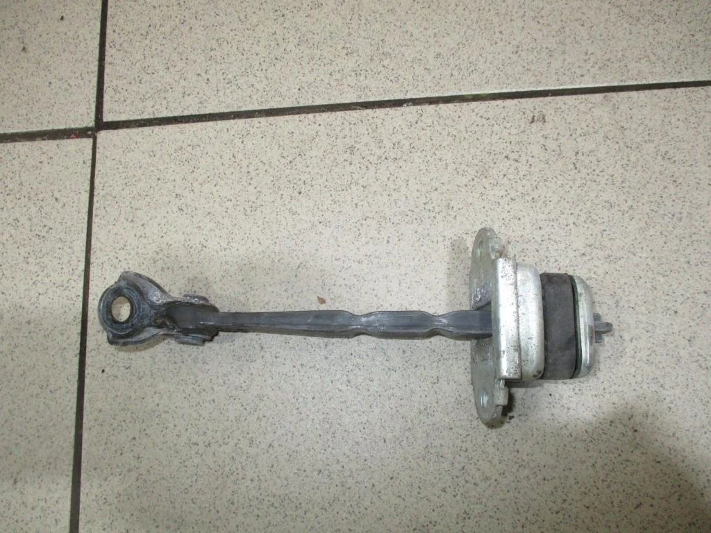 Ограничитель двери Honda CR-V 3 2008 RE