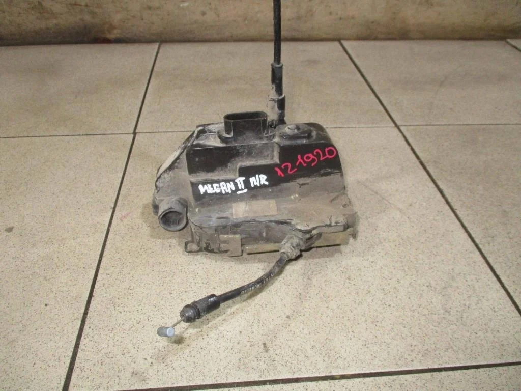 Замок двери передней правой Renault Megane 2