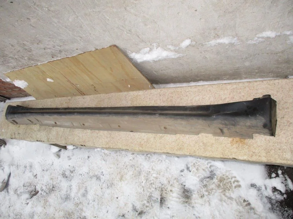 Накладка порог наружная Nissan Juke F15