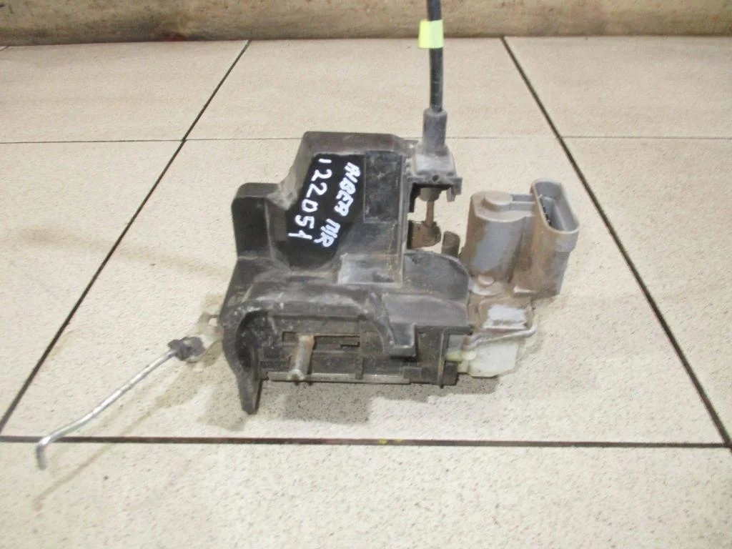 Замок двери передней правой Fiat Albea 178