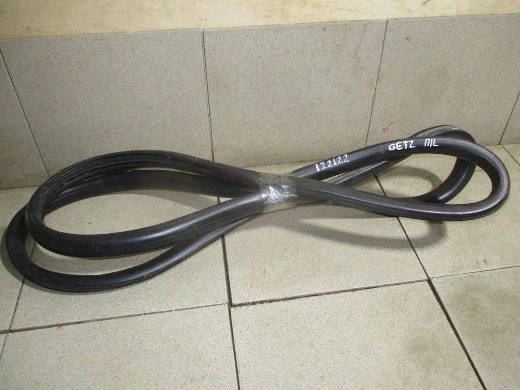 Уплотнитель двери Hyundai Getz TB