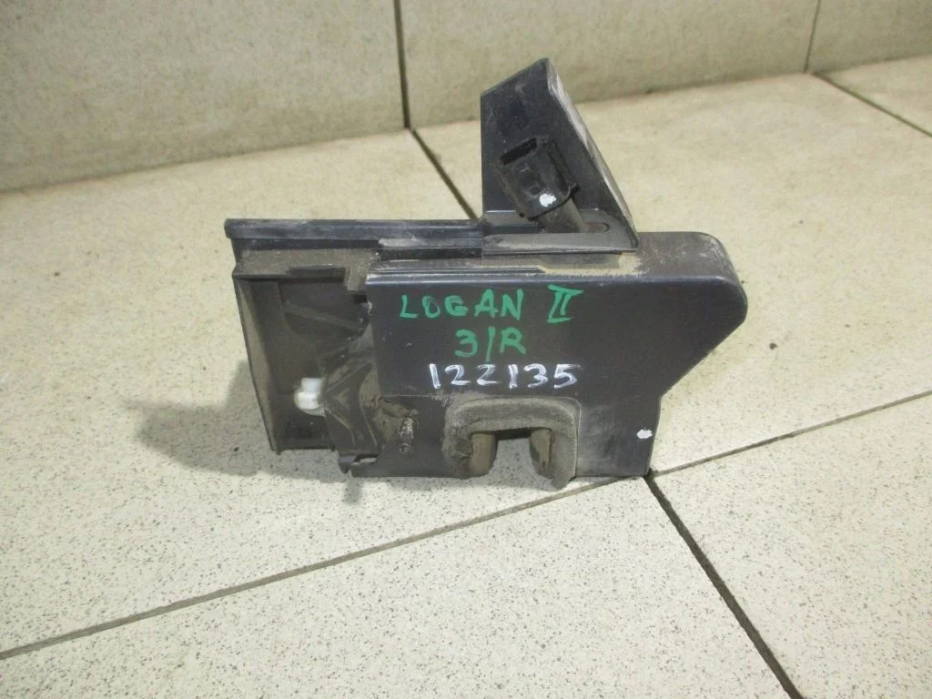 Замок двери задней правой Renault Logan 2 L52