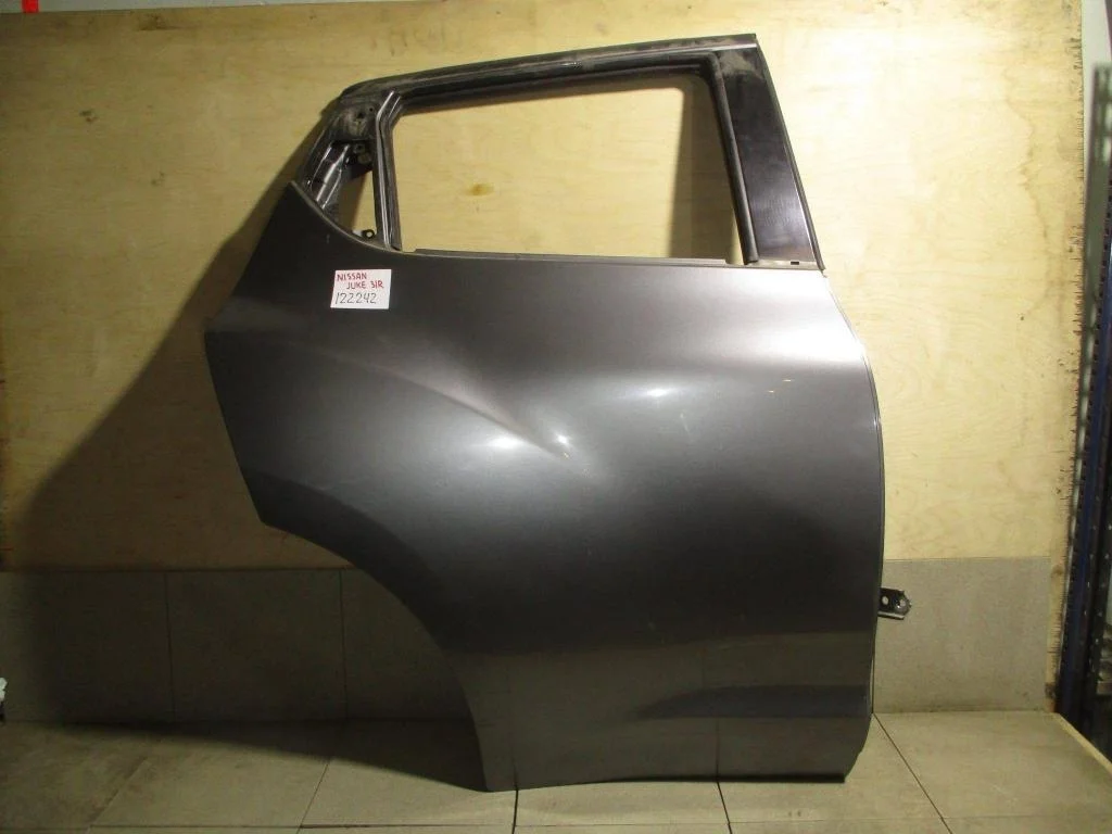 Дверь задняя правая Nissan Juke F15