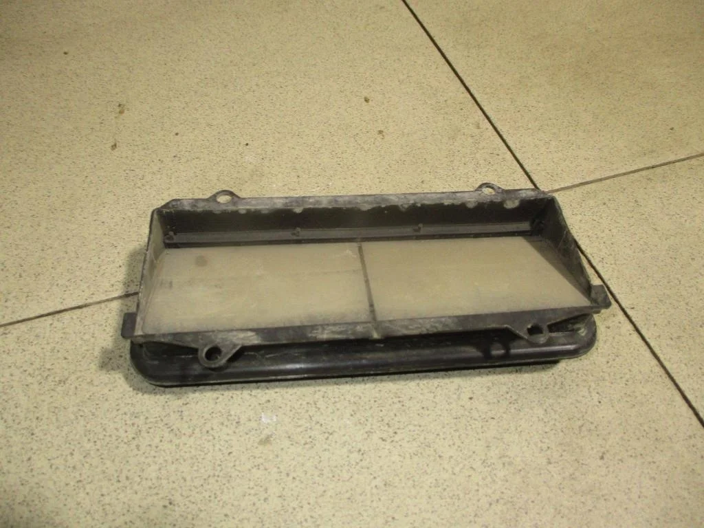 Решетка вентиляционная Nissan Juke F15