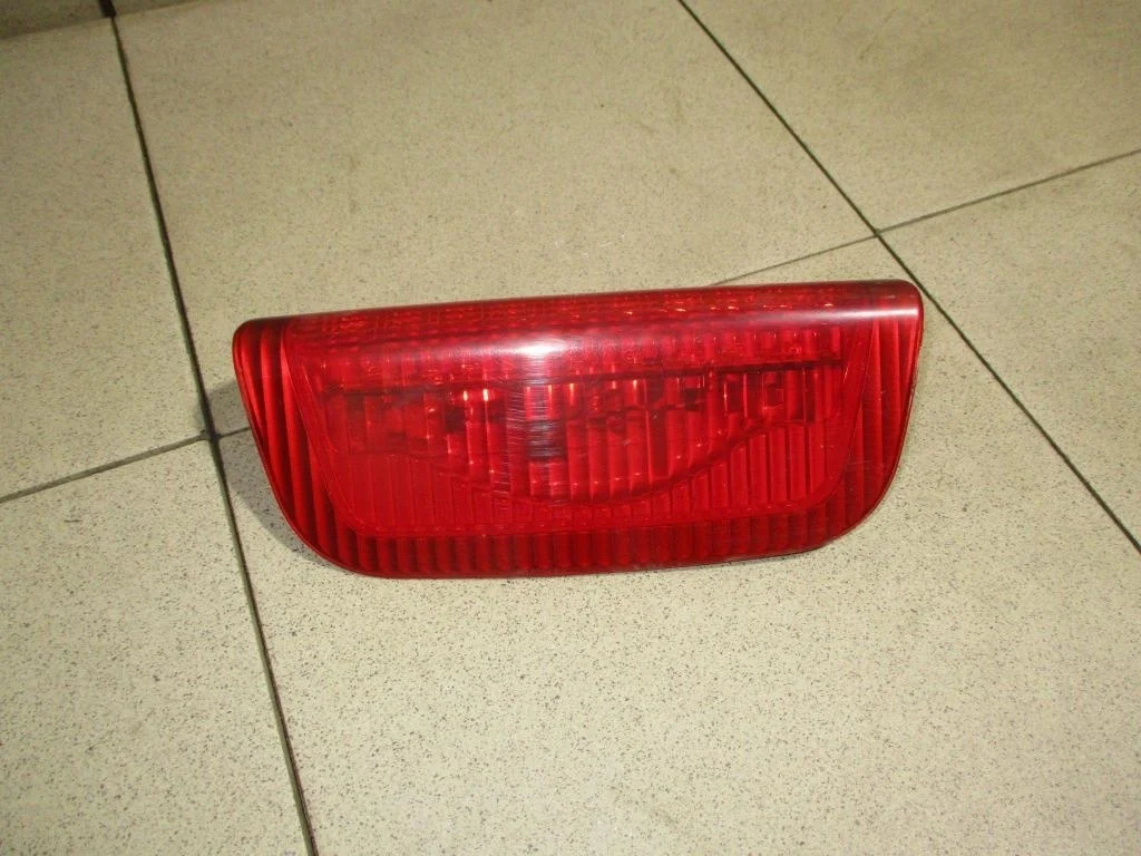 Стоп-сигнал Nissan Juke F15