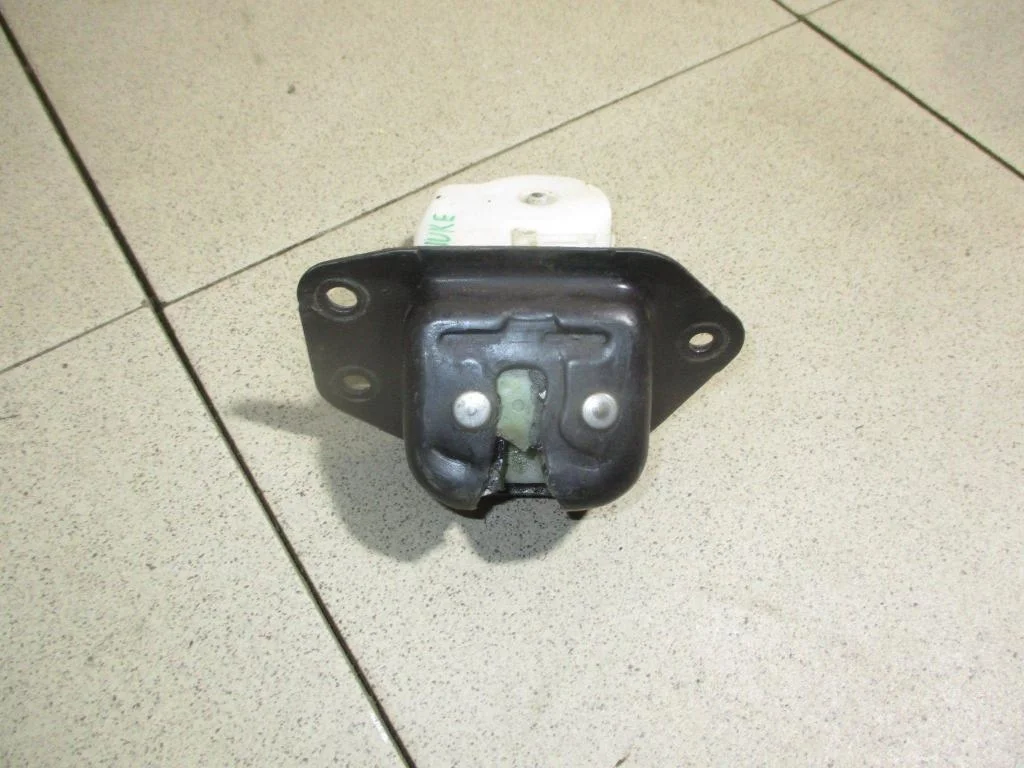 Замок багажника Nissan Juke F15