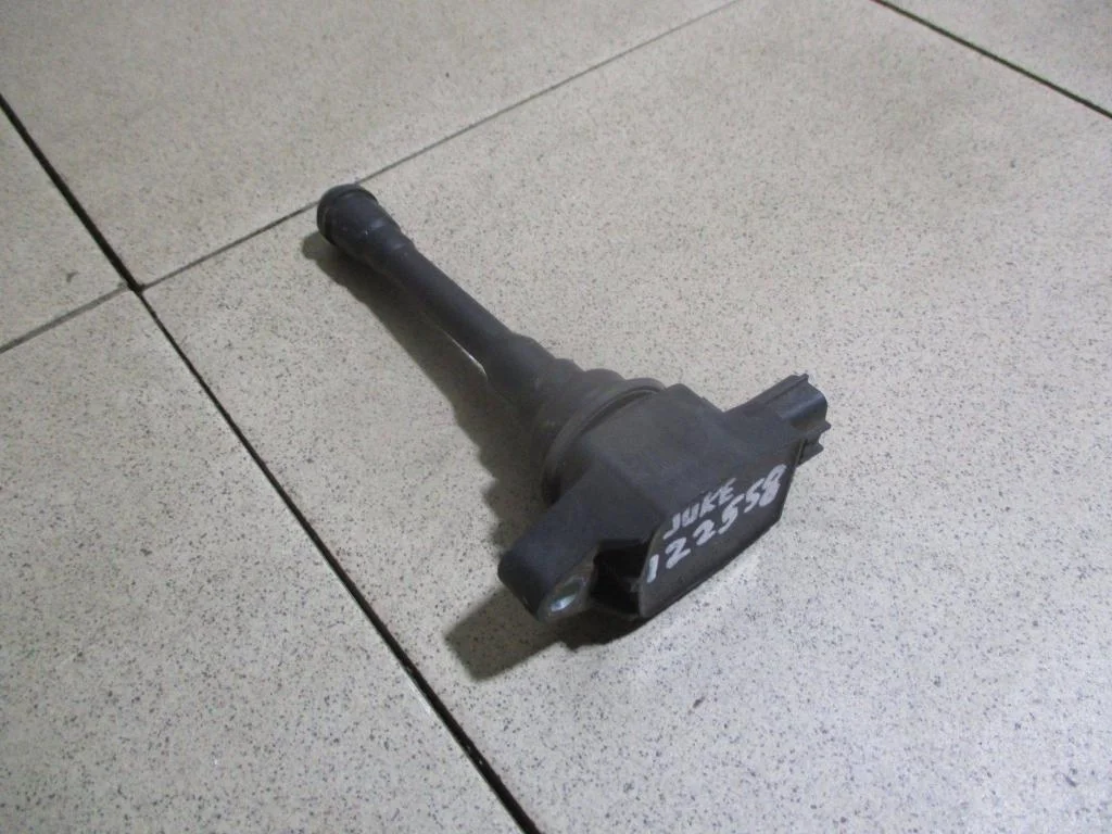 Катушка зажигания Nissan Juke F15