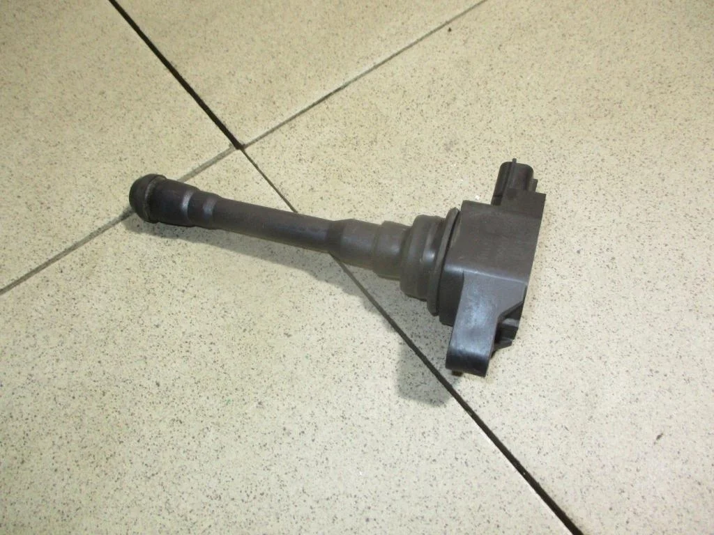 Катушка зажигания Nissan Juke F15