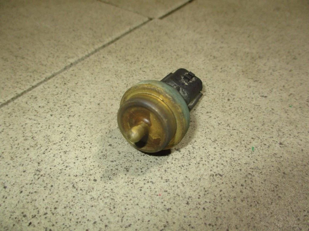 Датчик температуры Renault Fluence