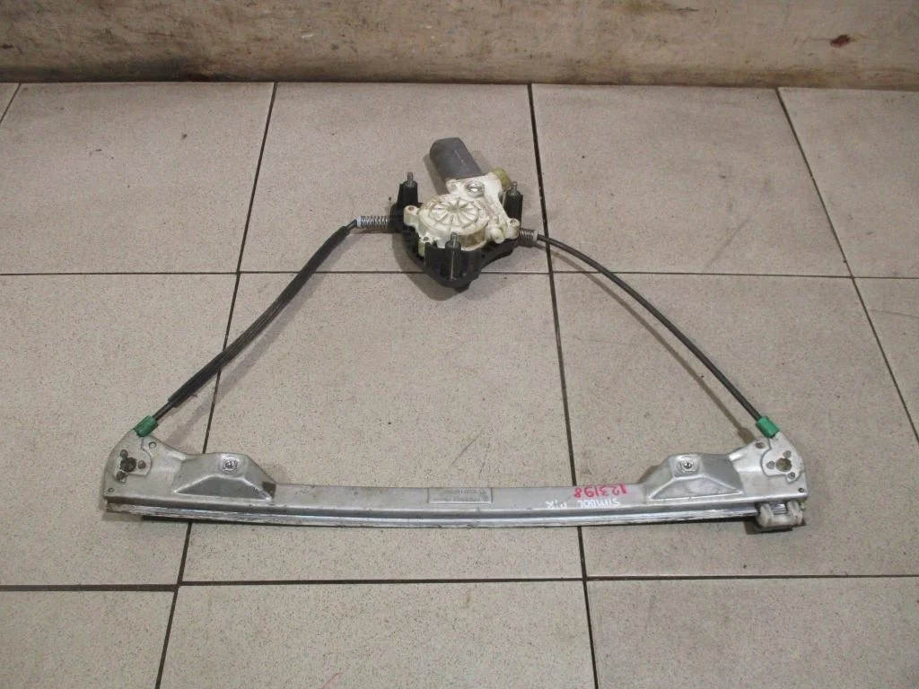 Стеклоподъемник передний правый Renault Symbol 1