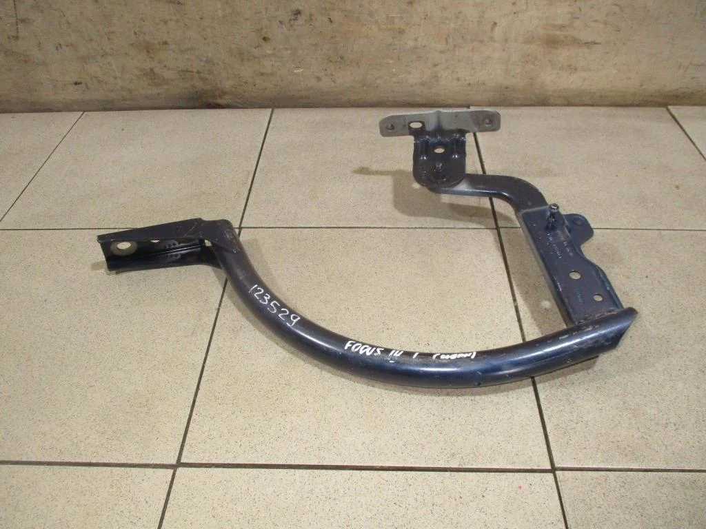 Петля крышки багажника Ford Focus 3