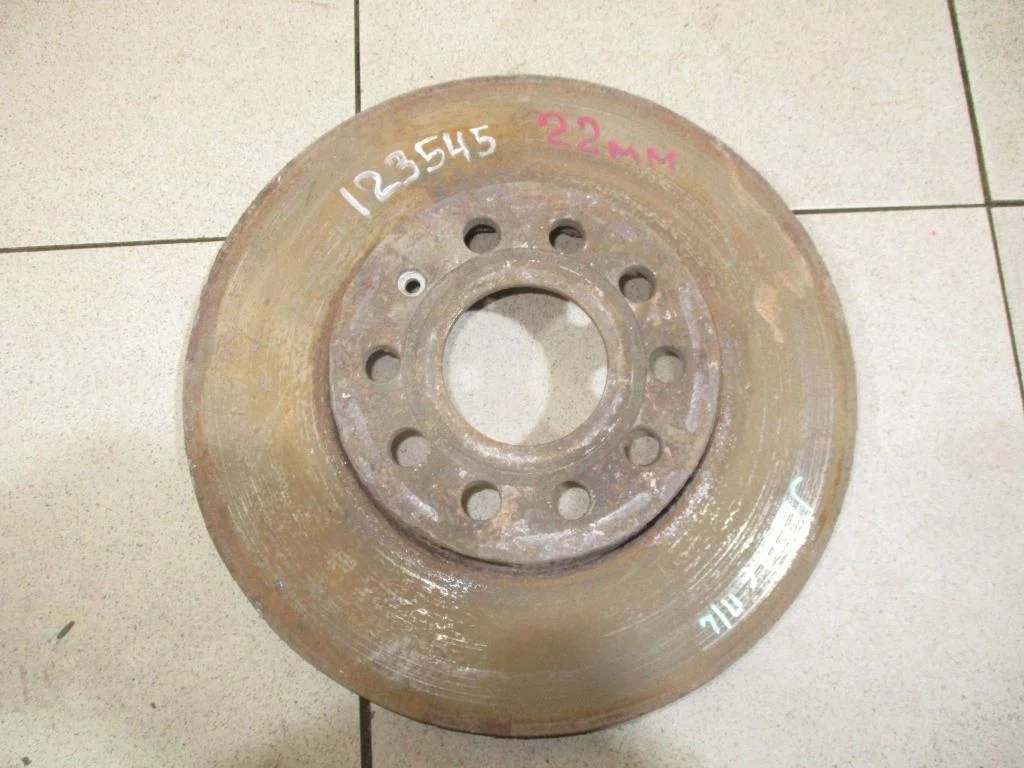 Диск тормозной передний вентилируемый Volkswagen Jetta A6