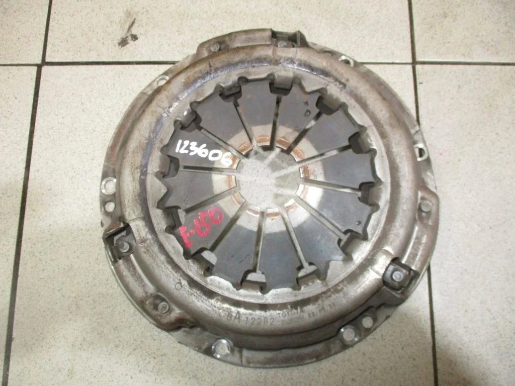 Корзина сцепления Toyota Corolla E150