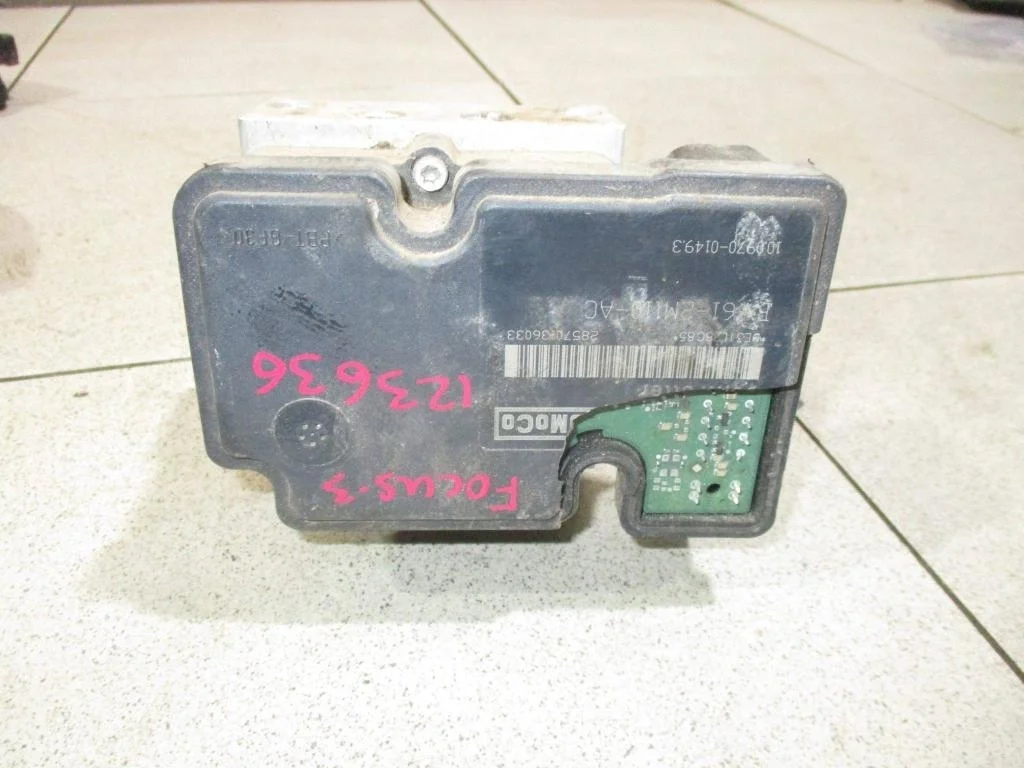 Блок abs Ford Focus 3