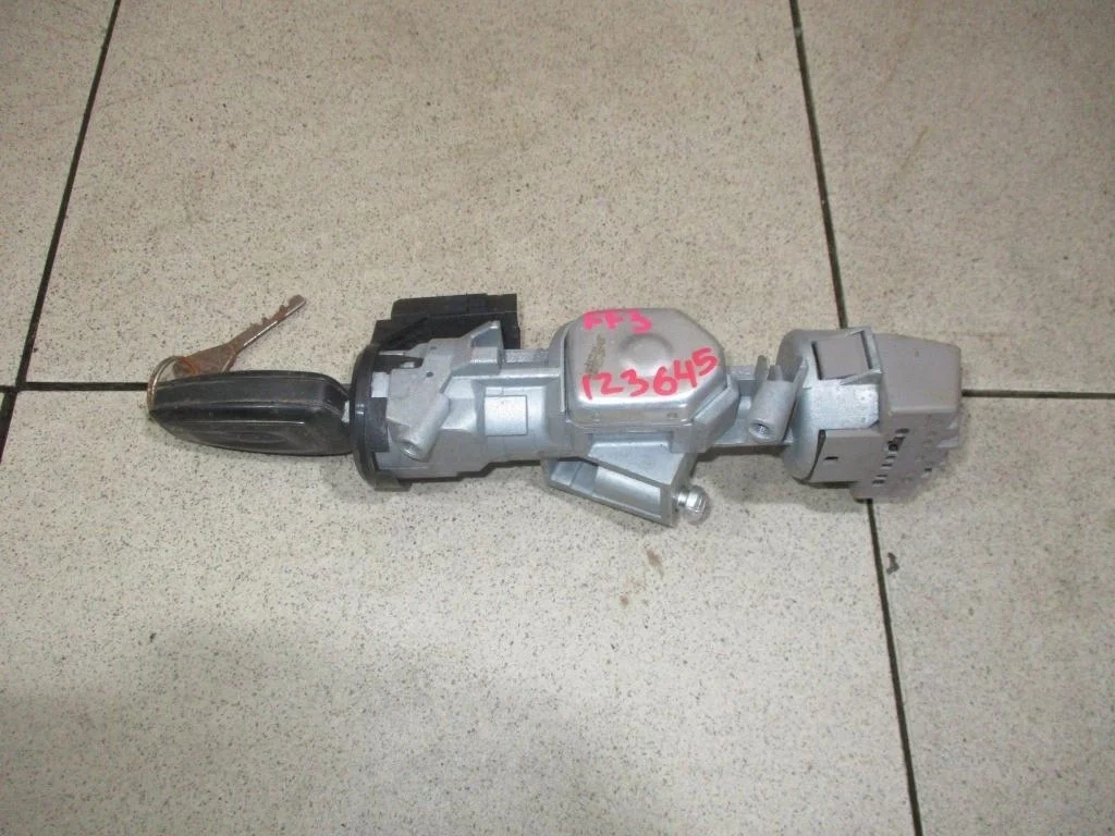Замок зажигания Ford Focus 3