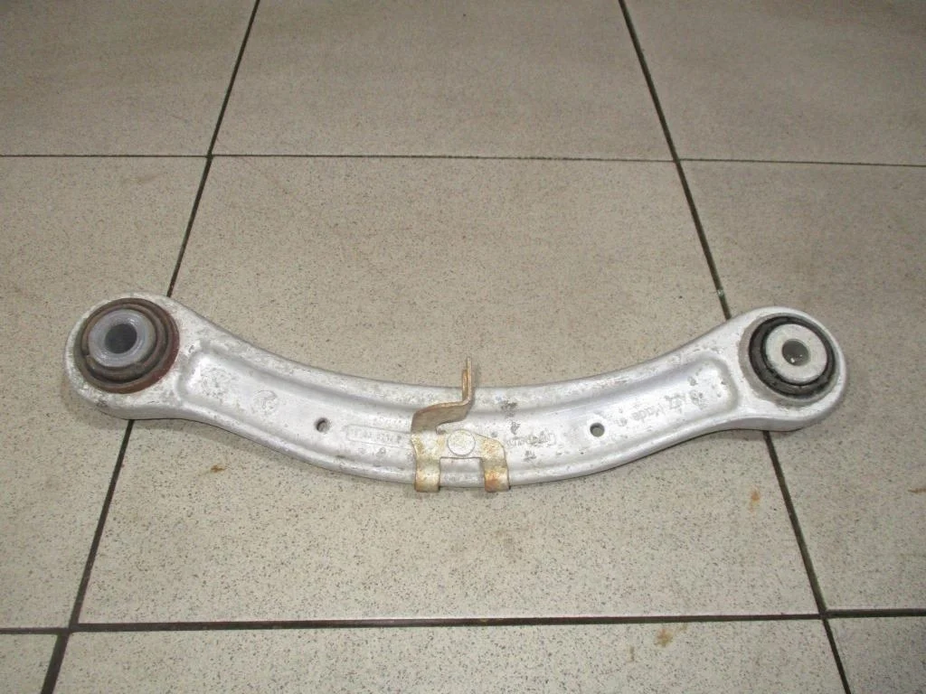 Рычаг задний верхний Audi Q7 2008 4L