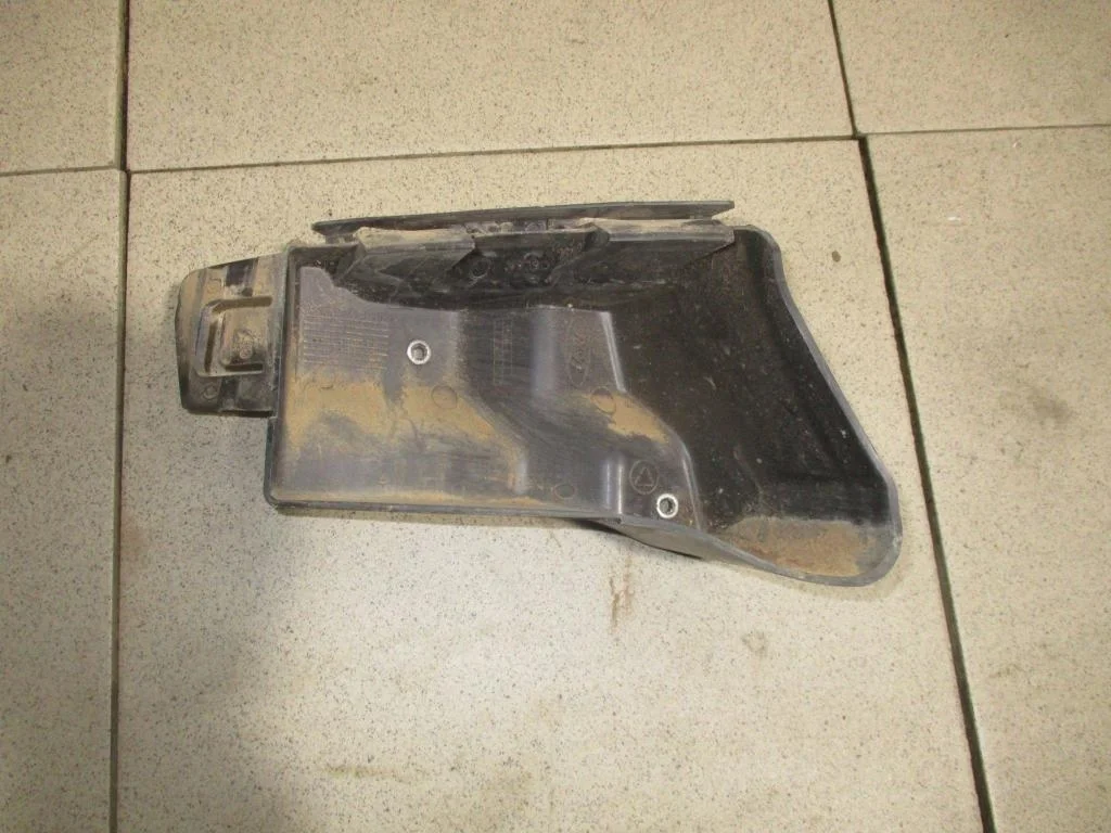 Кронштейн заднего бампера левый Ford Focus 3