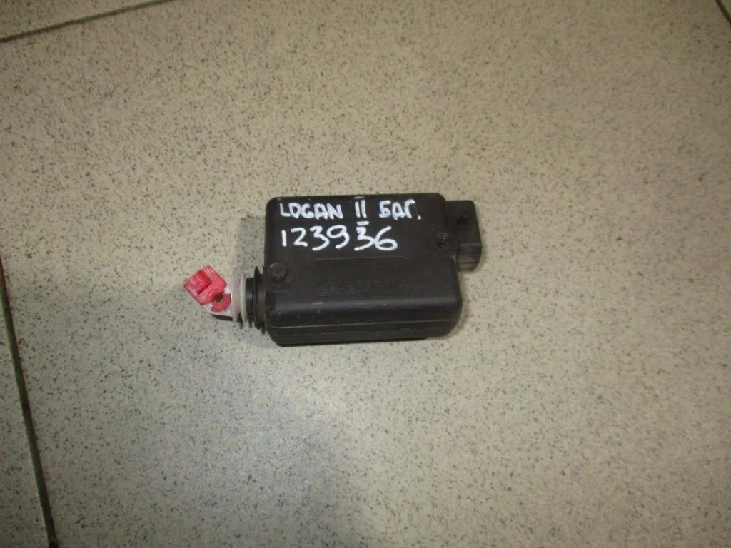 Активатор замка багажника Renault Logan 2 L52
