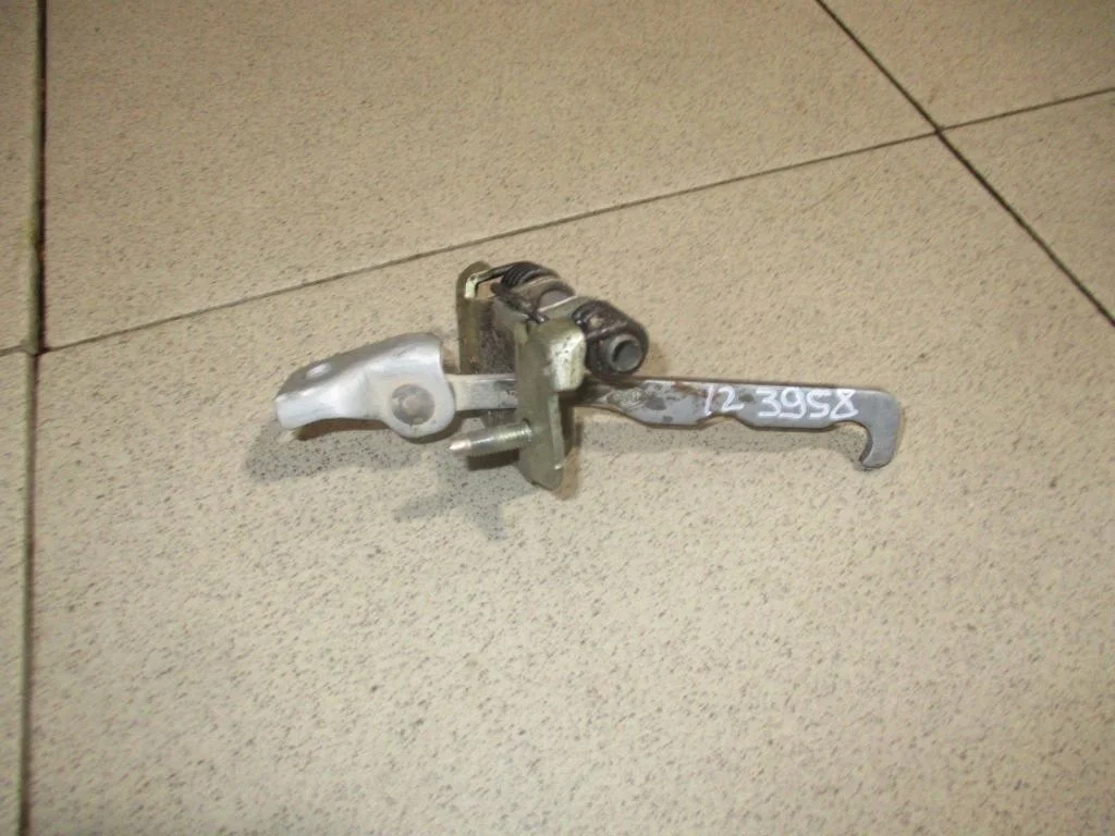 Ограничитель двери Renault Logan 2 L52