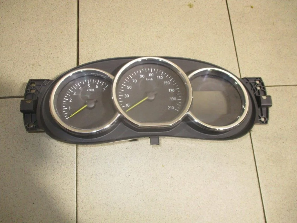 Панель приборов Renault Logan 2 L52